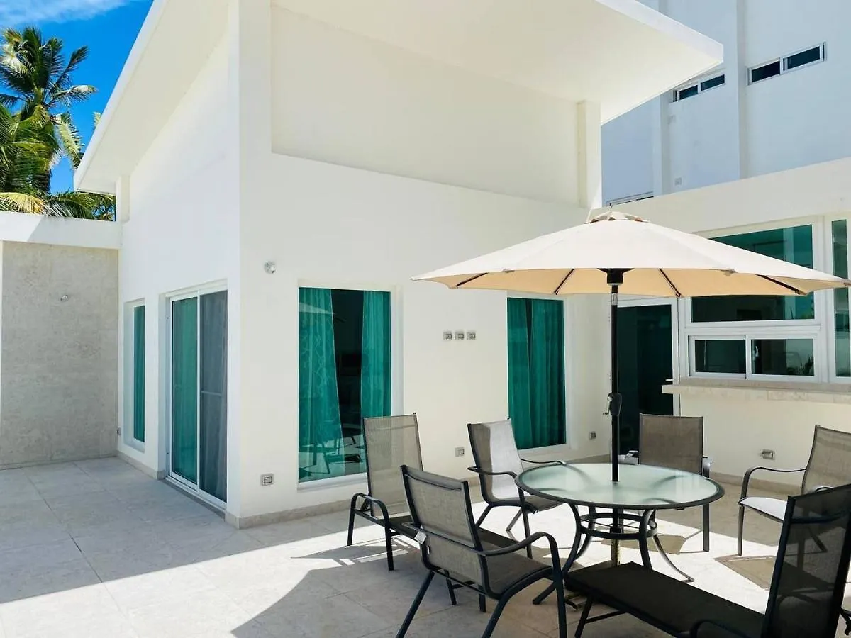 Mini Villa Apart De Lujo Mia Hermosa A 5 Minutos De La Playa Caminando Punta Cana 0*,  República Dominicana